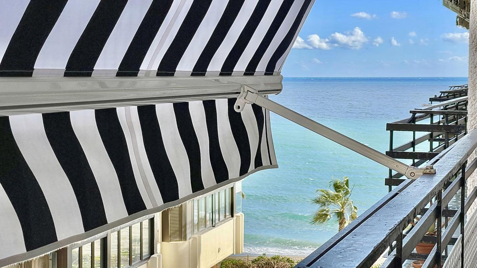 Beachfront 1Br Apartment In Center Of Marbella! מראה חיצוני תמונה