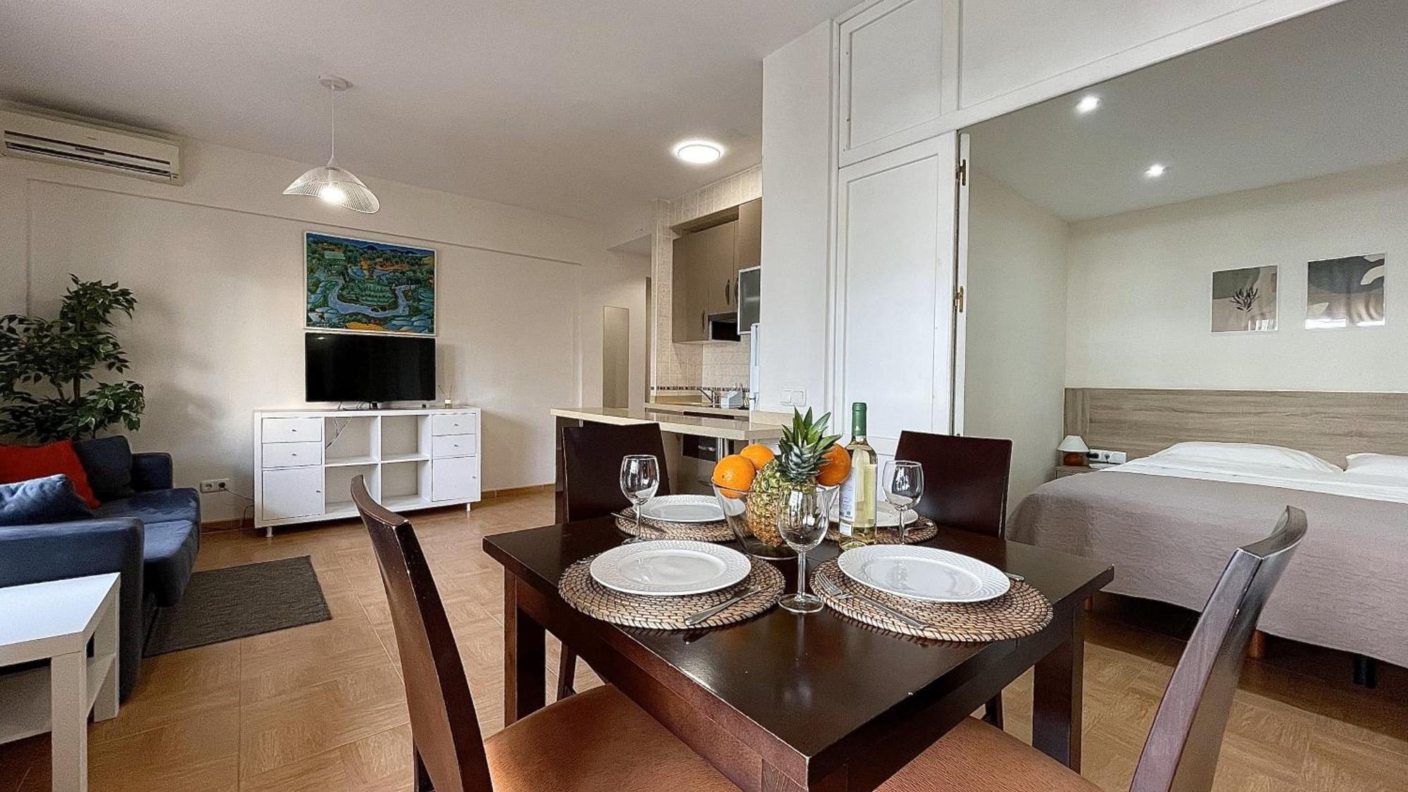 Beachfront 1Br Apartment In Center Of Marbella! מראה חיצוני תמונה